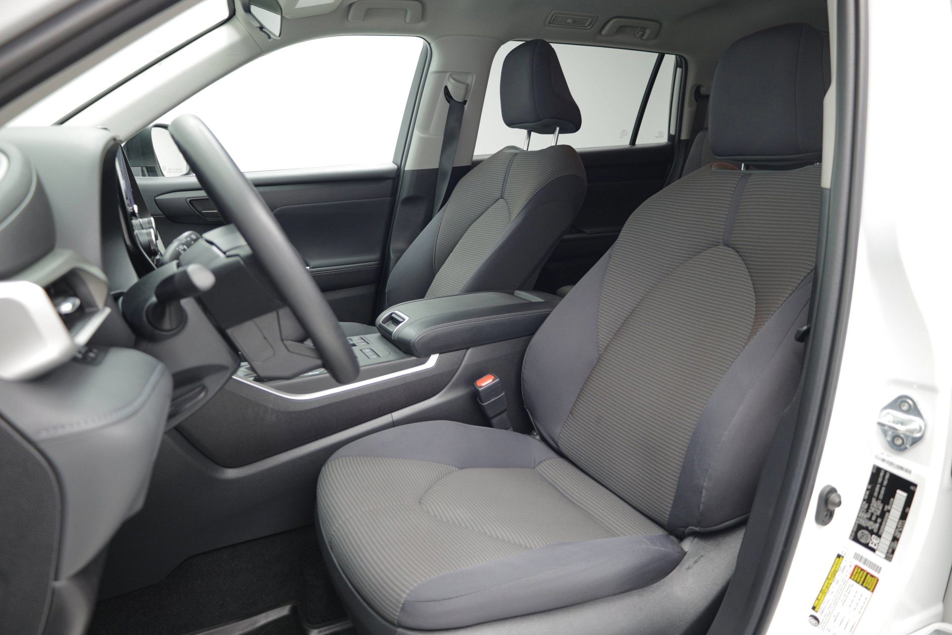 Used 2023 Toyota Highlander