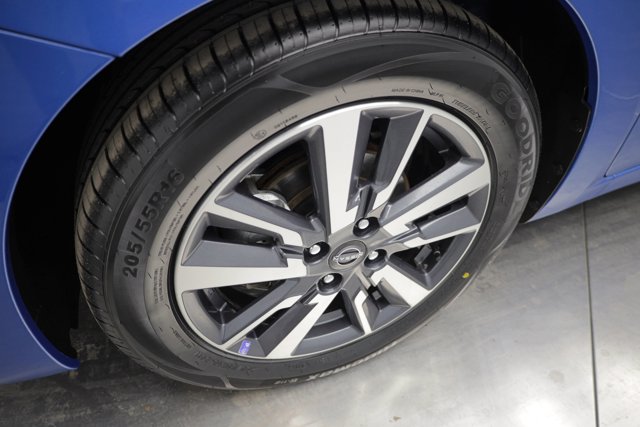 Used 2023 Nissan Versa