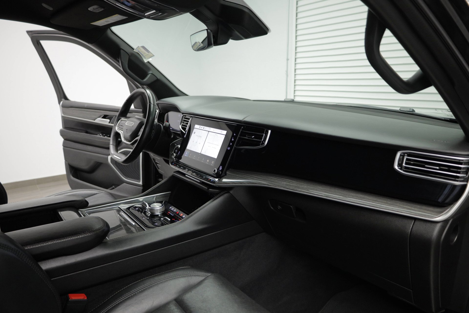 Used 2022 Jeep Wagoneer