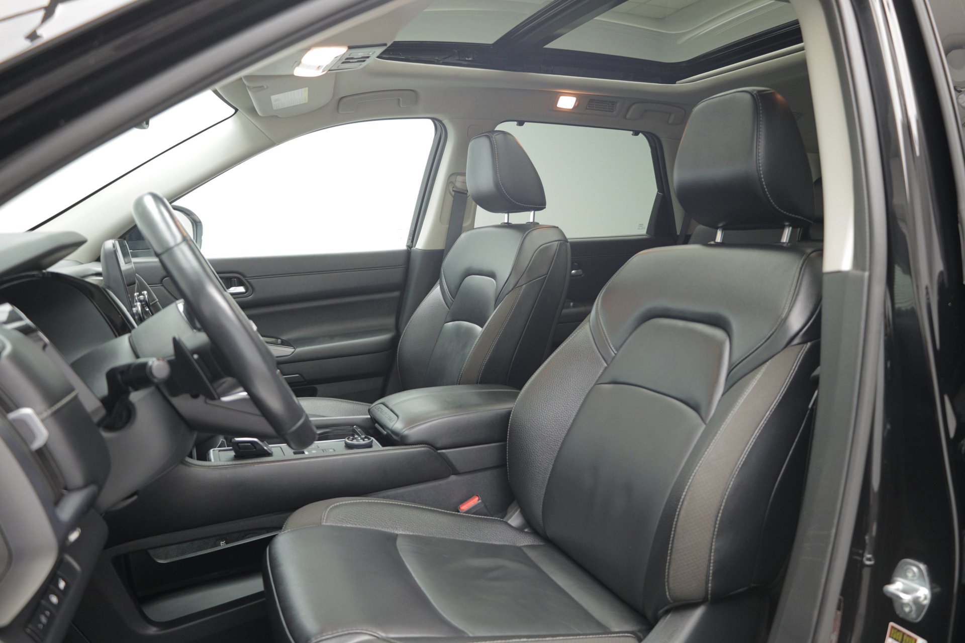 Used 2023 Nissan Pathfinder