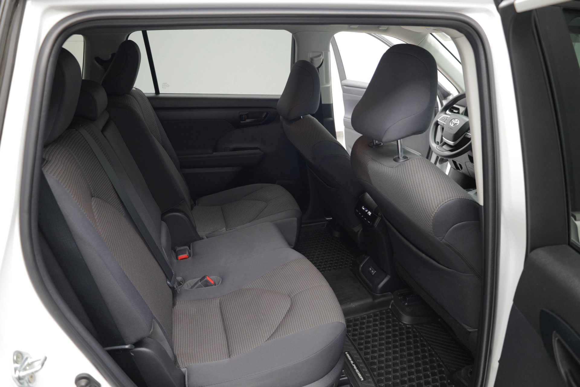 Used 2023 Toyota Highlander