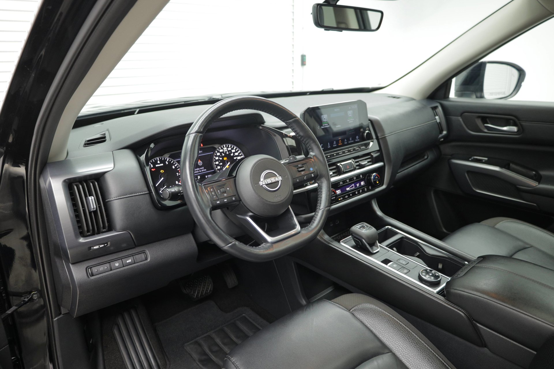 Used 2023 Nissan Pathfinder