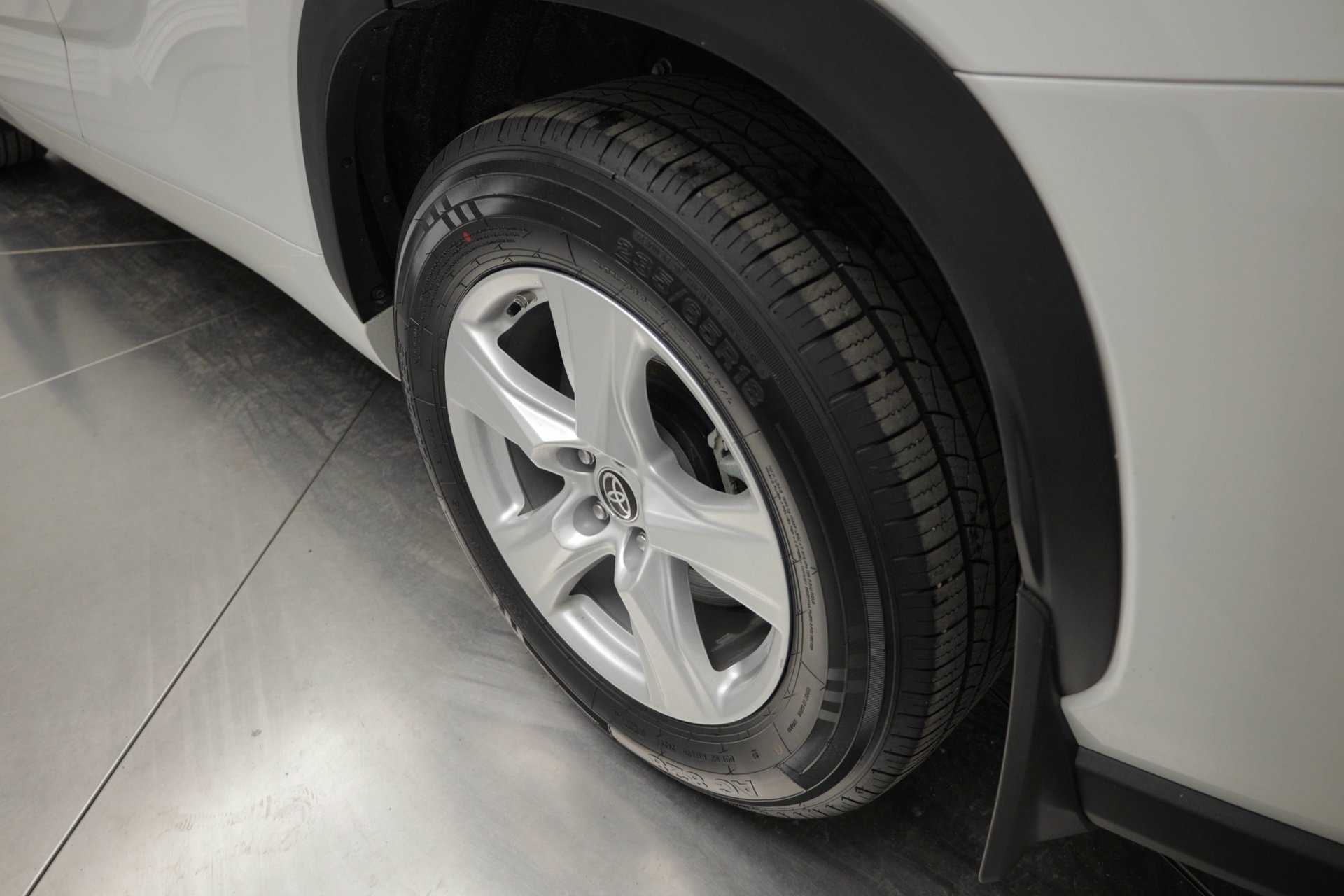 Used 2023 Toyota Highlander