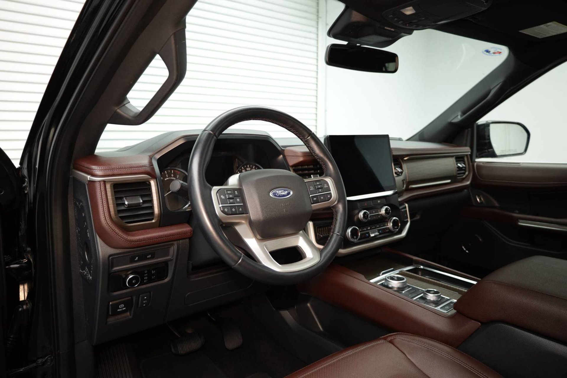 Used 2023 Ford Expedition