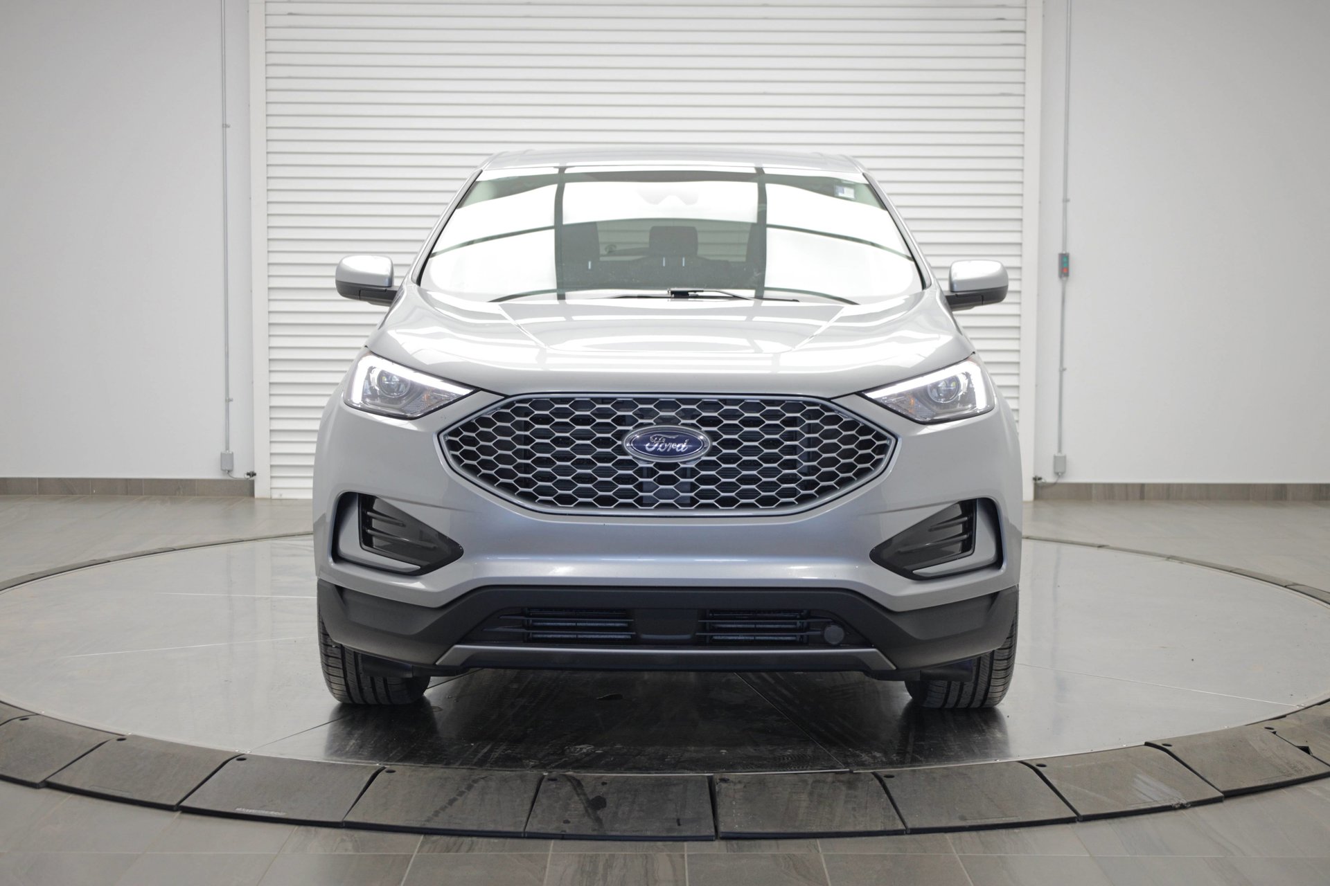 Used 2023 Ford Edge