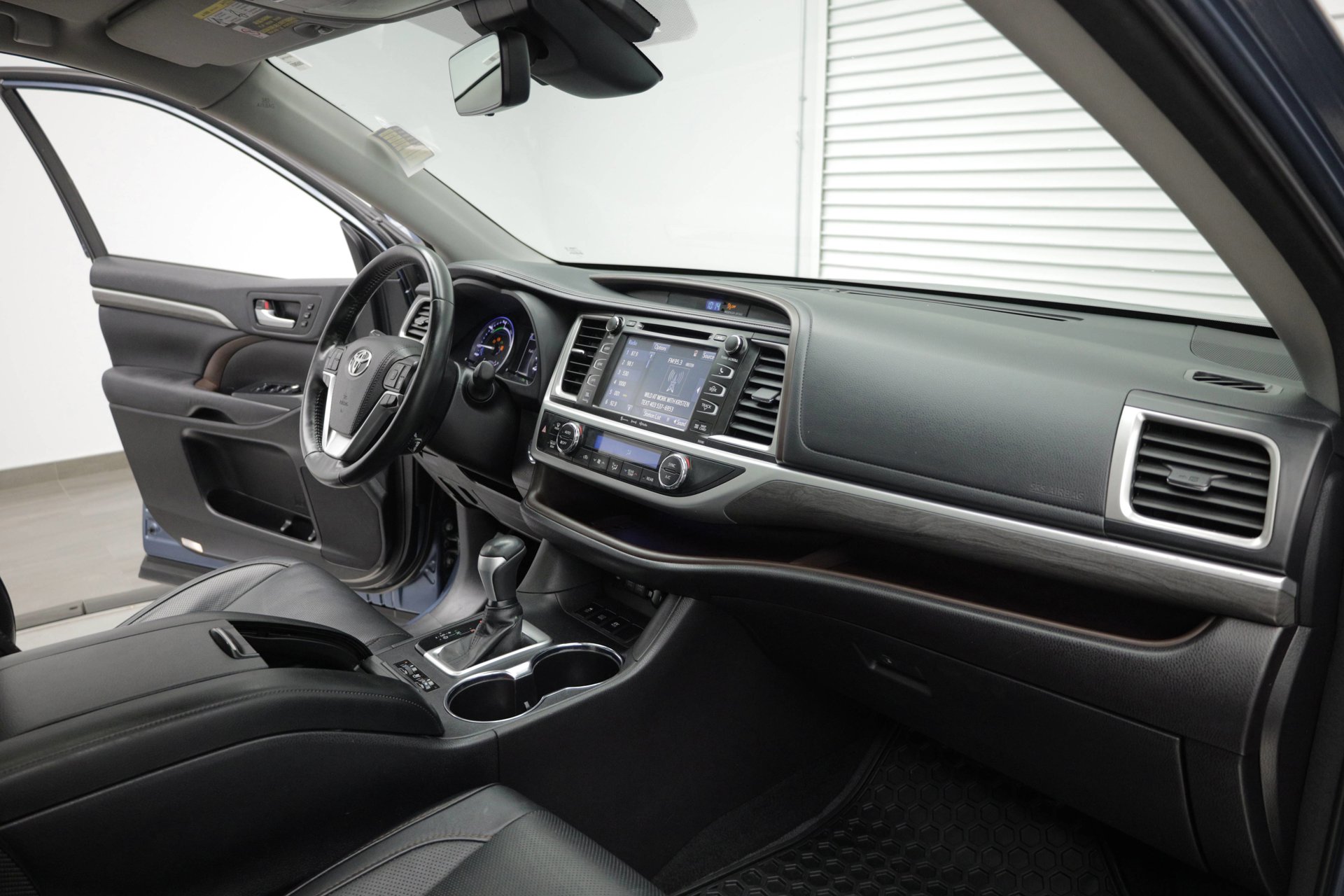 Used 2017 Toyota Highlander Hybrid