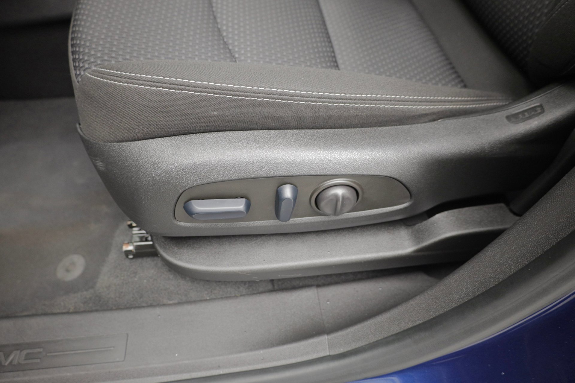 Used 2023 GMC Terrain