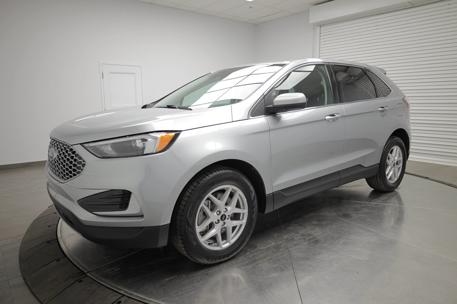 Used 2023 Ford Edge