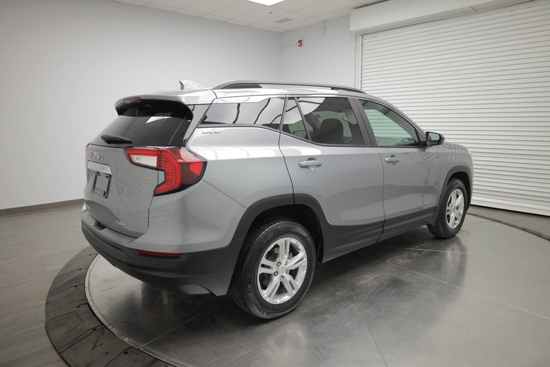 Used 2024 GMC Terrain