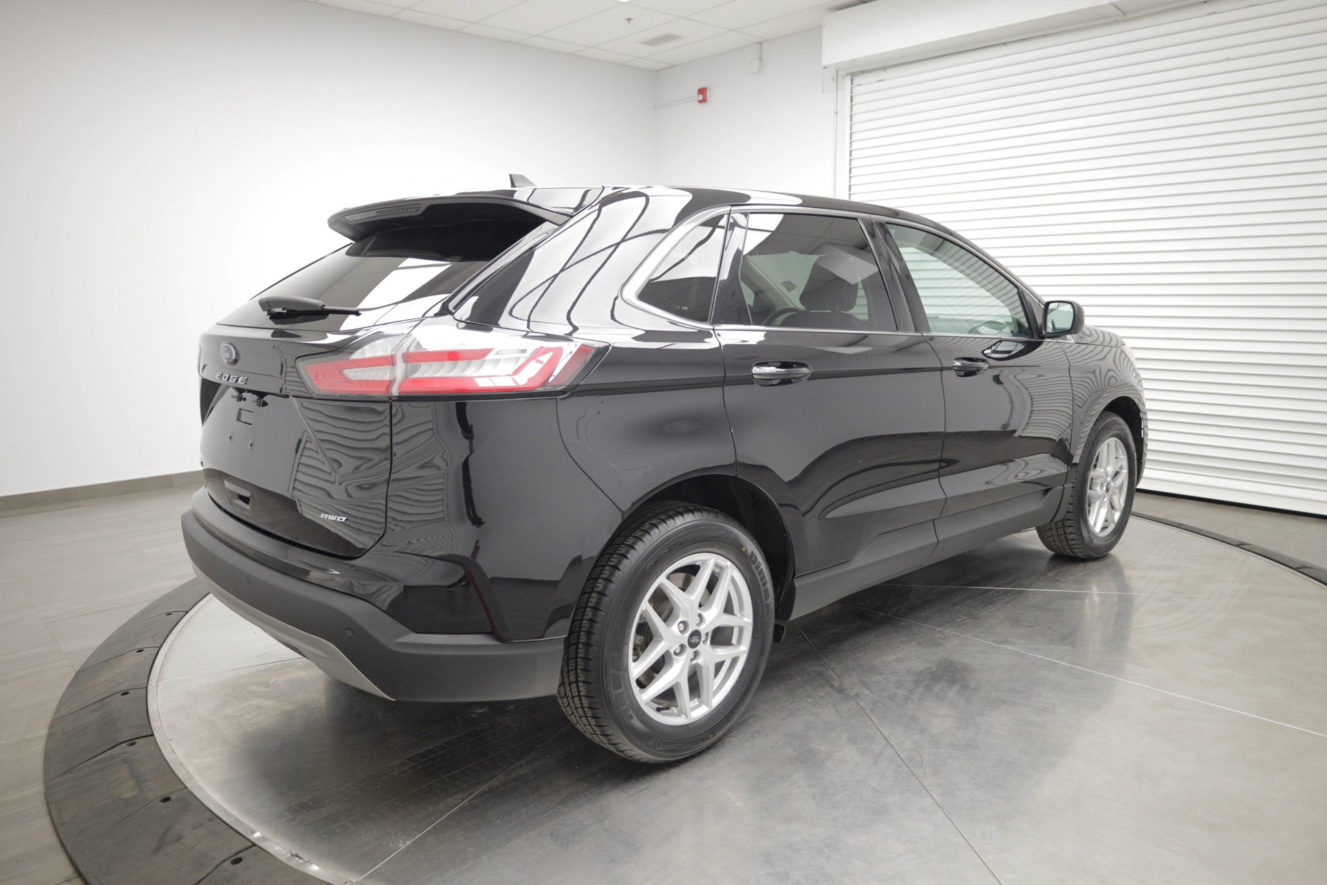 Used 2023 Ford Edge
