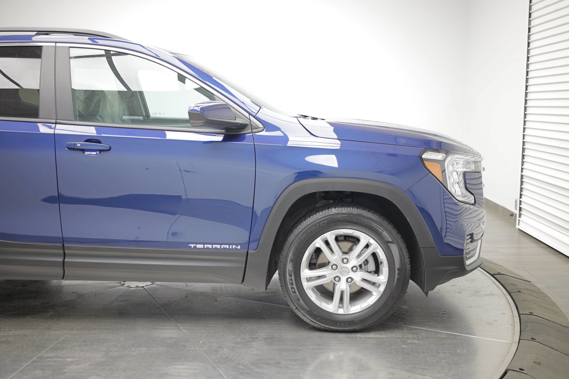 Used 2023 GMC Terrain
