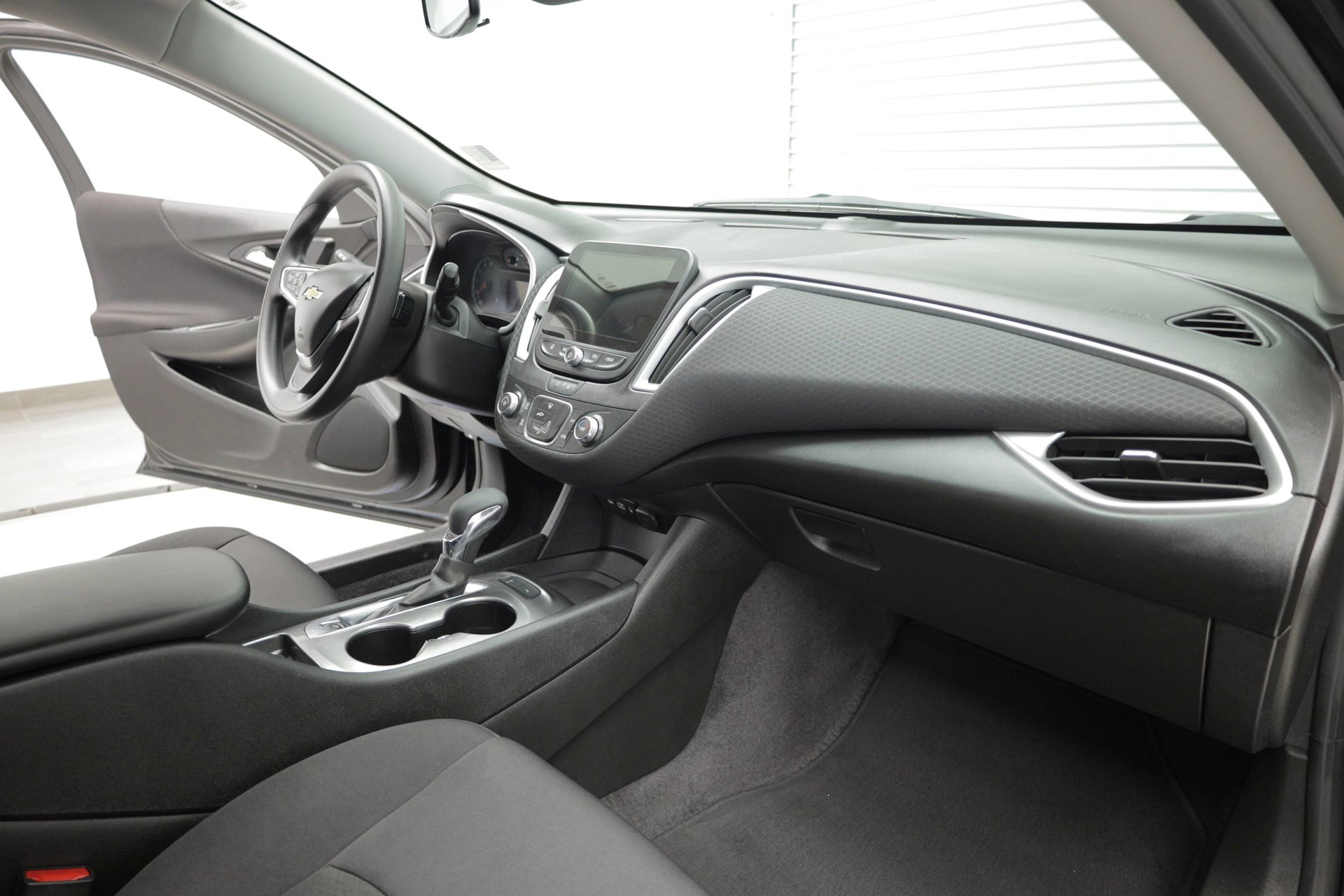 Used 2024 Chevrolet Malibu