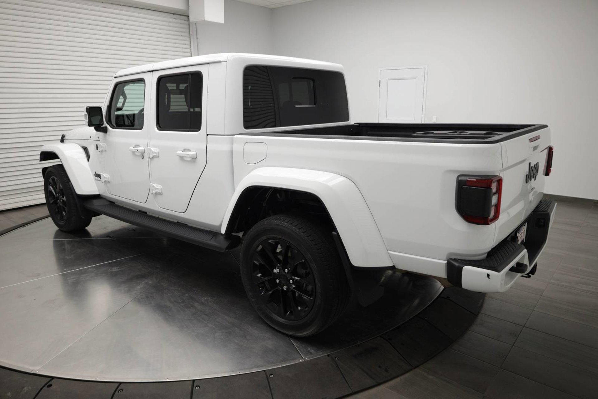 Used 2023 Jeep Gladiator